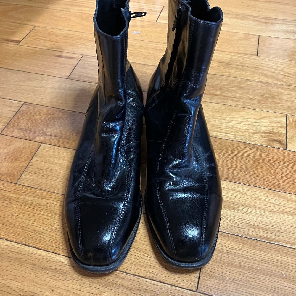 Black Mid Zipper Boot